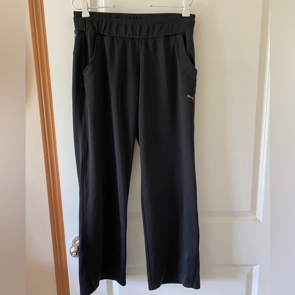 Women’s Puma Black Yoga Pants M